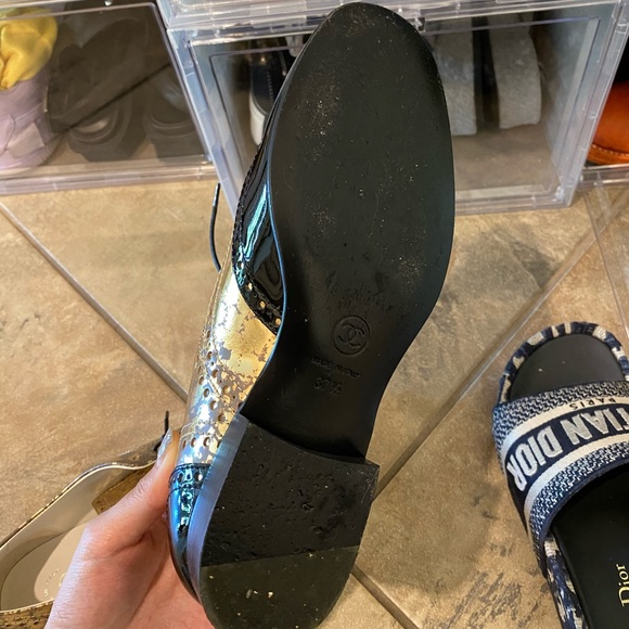 Chanel leather shoes - Picture 4 of 7